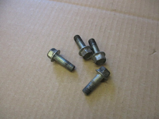 Vis de fixation cales pieds arrière pour Yamaha 400 XJ - 4V7