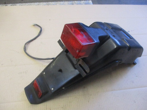 Bavette + feu arrière pour Suzuki 125 DR - SF44A