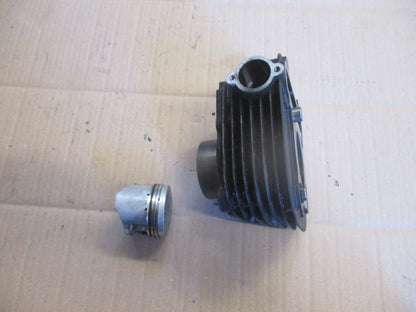 Cylindre / piston pour Yamaha  125 TW - DE01 - DE054
