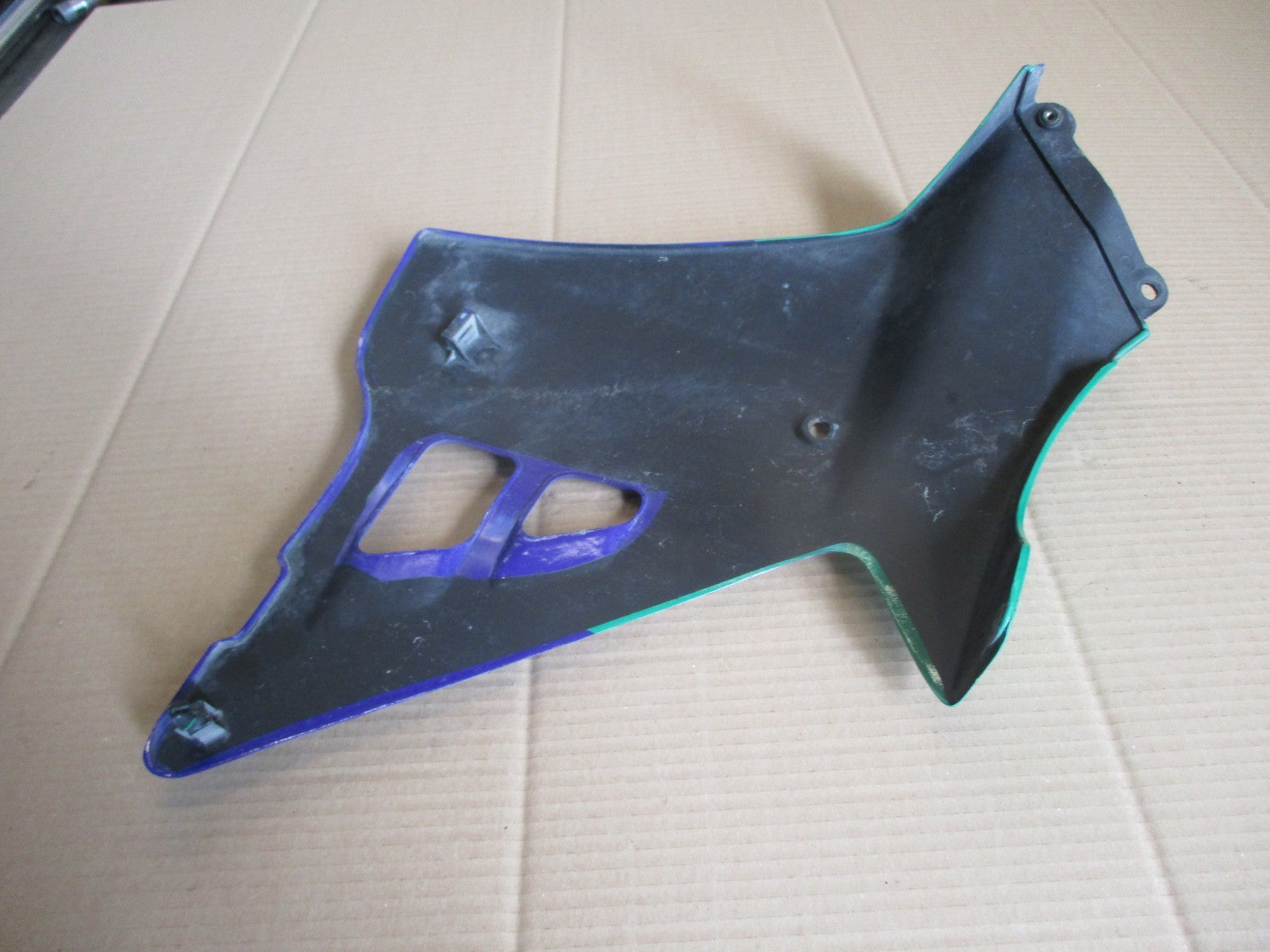 Flanc de carénage droit pour Honda 125 MTX - MTXR - TC02