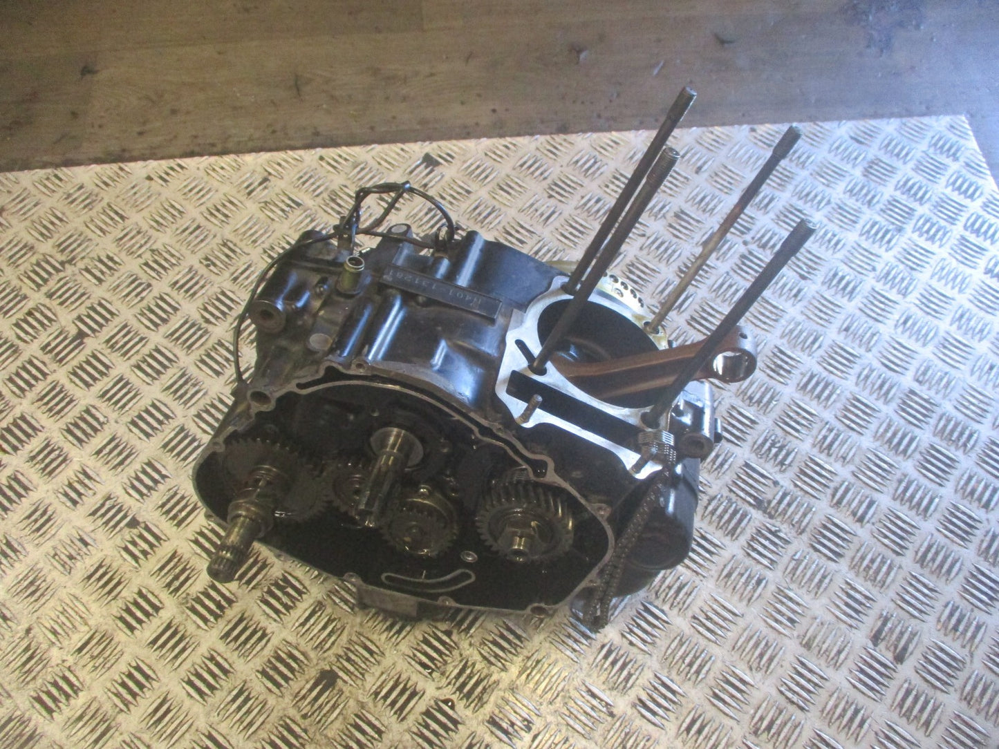 Bas moteur pour Suzuki 600 DR - SN41A