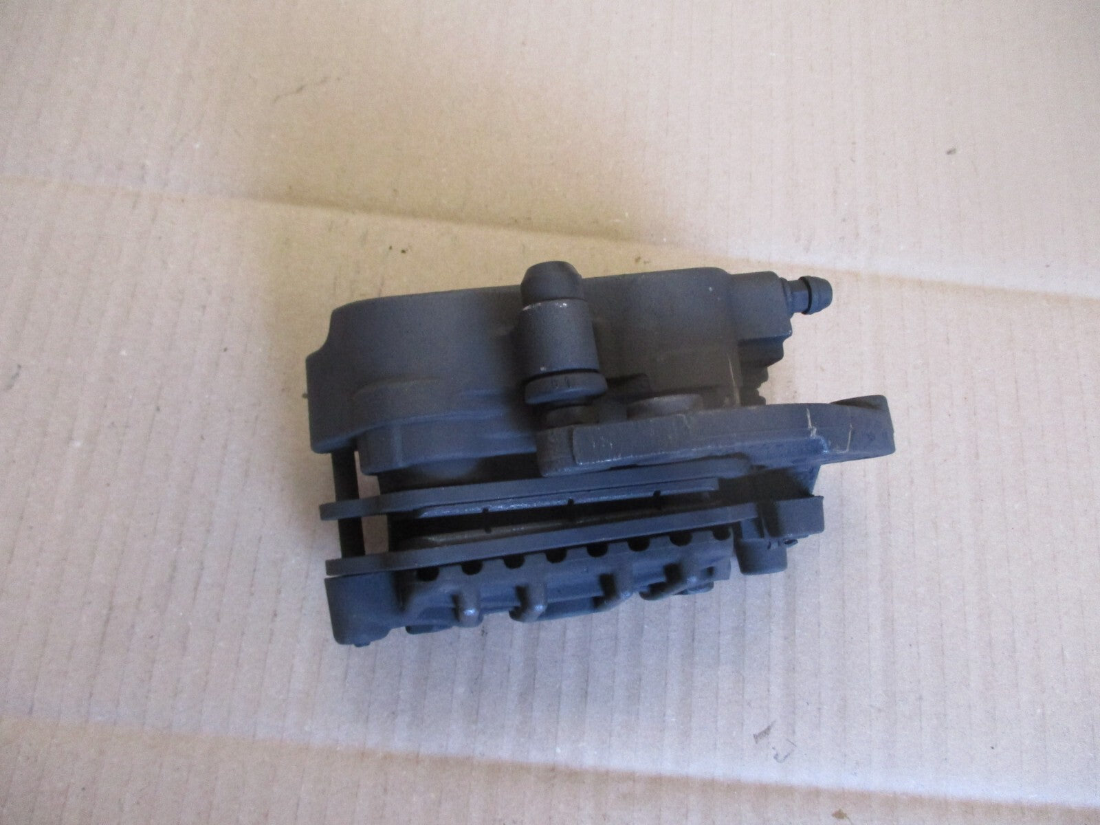 Etrier de frein avant droit pour Honda 1000 XLV Varadéro - SD01 - 1999/2002