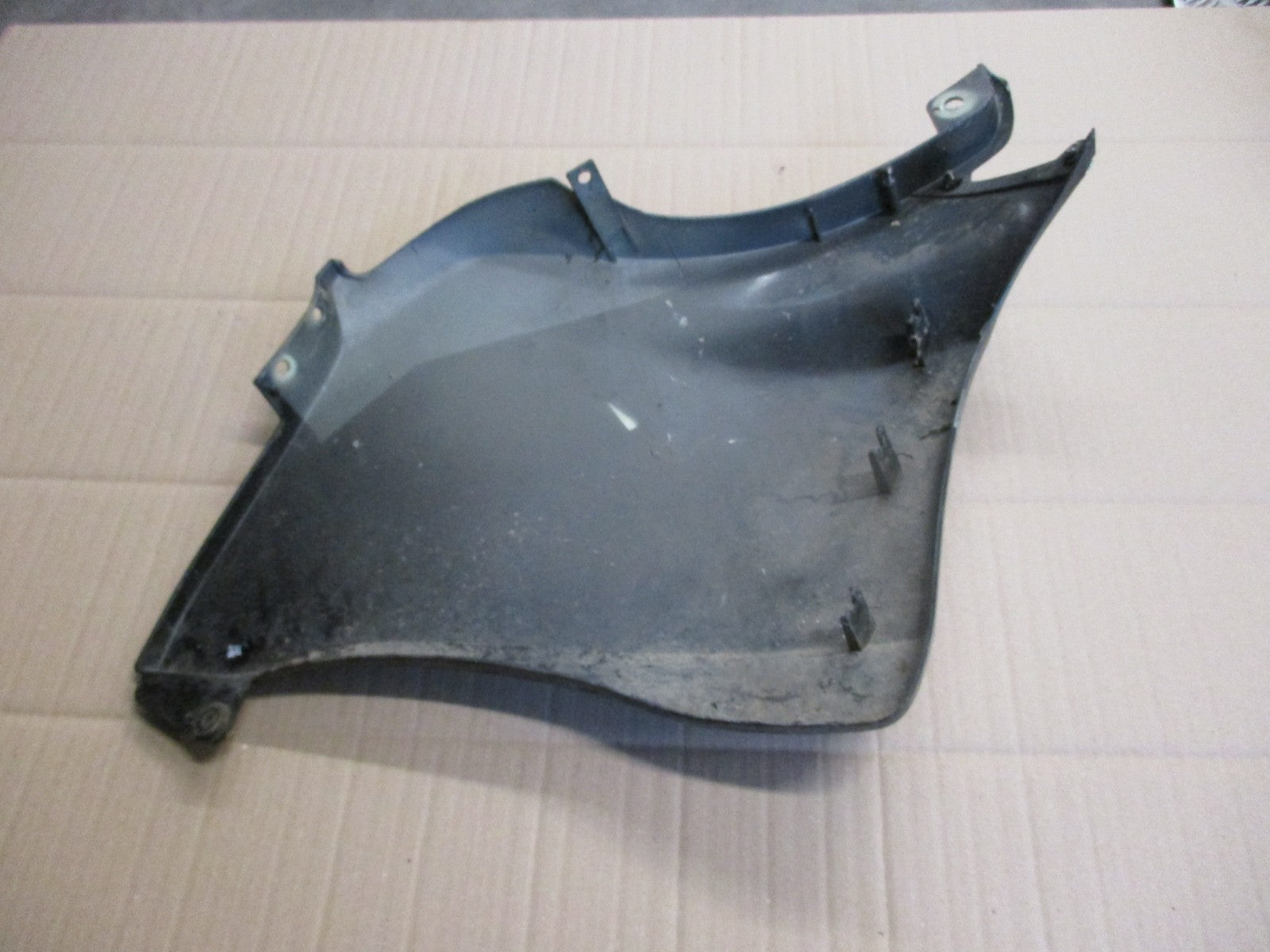 Flanc de carénage gauche pour Honda 125 NX Transcity - JD12