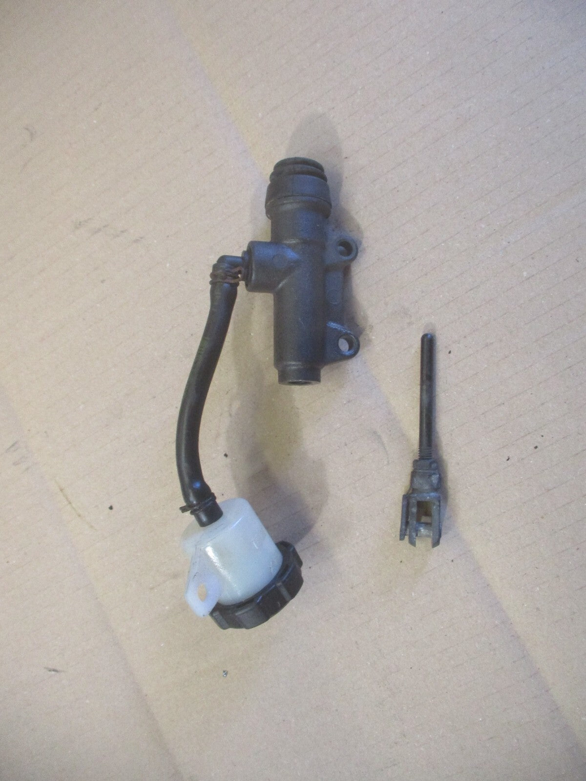 Maitre cylindre de frein arrière + tige pour Yamaha 125 XTX - XTR