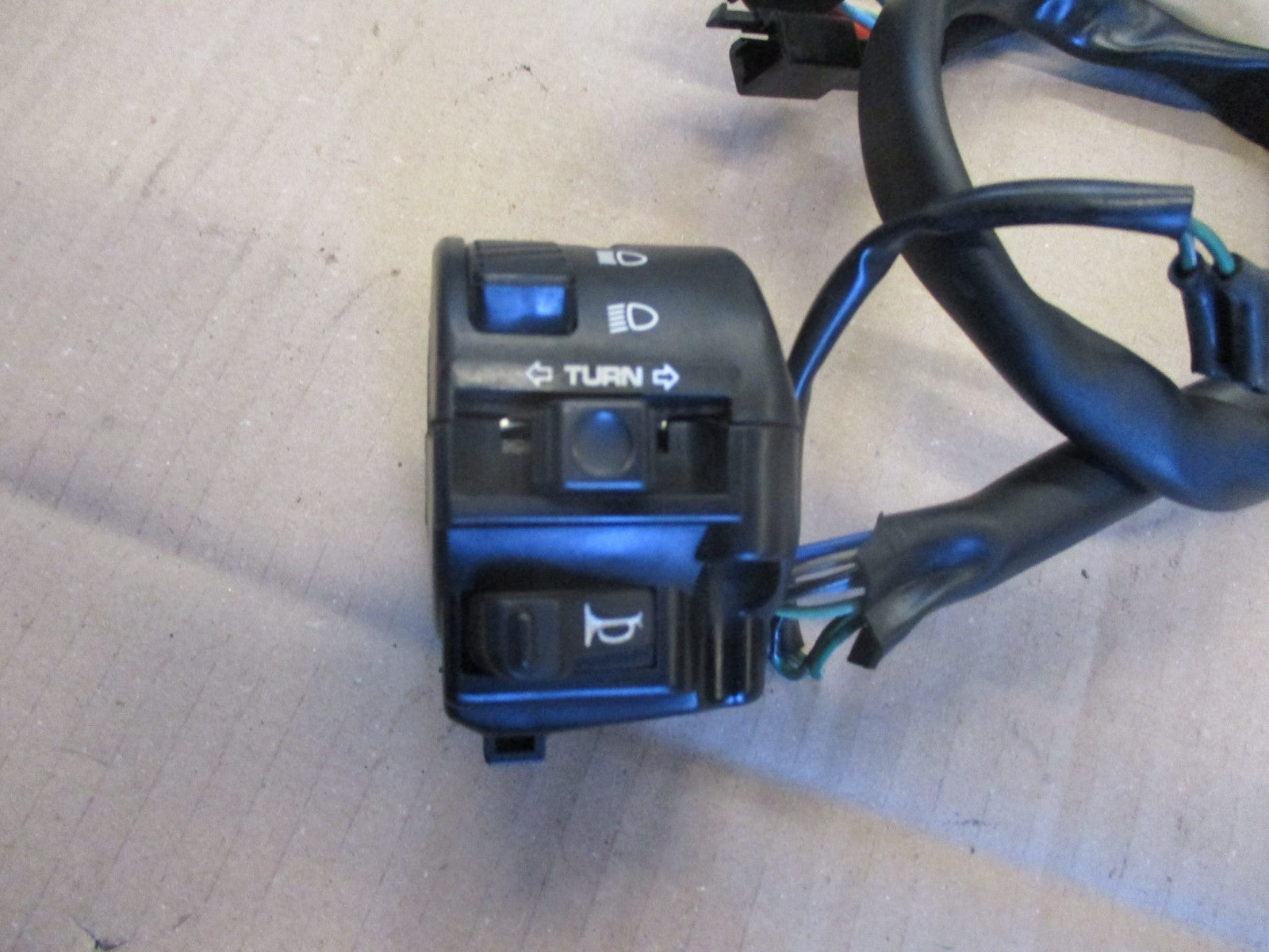 Commodo gauche pour Honda 125 XLV Varadéro - JC32