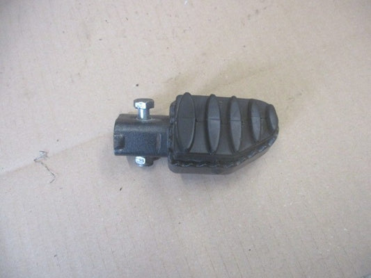 Cale pied avant droit pour Derbi 125 Mulhacen