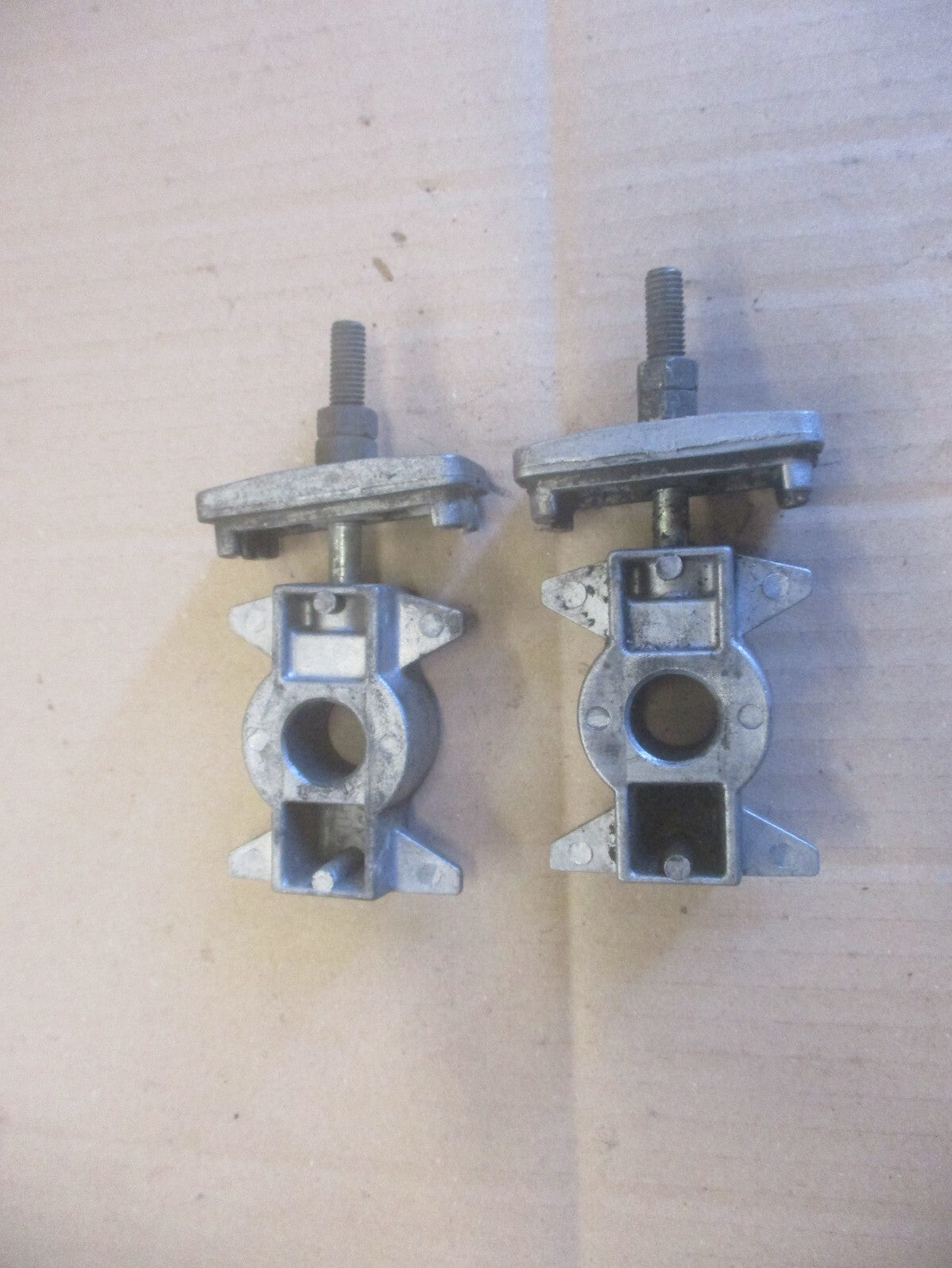 Tendeurs de roue arrière pour Yamaha 660 XTZ - 3YF