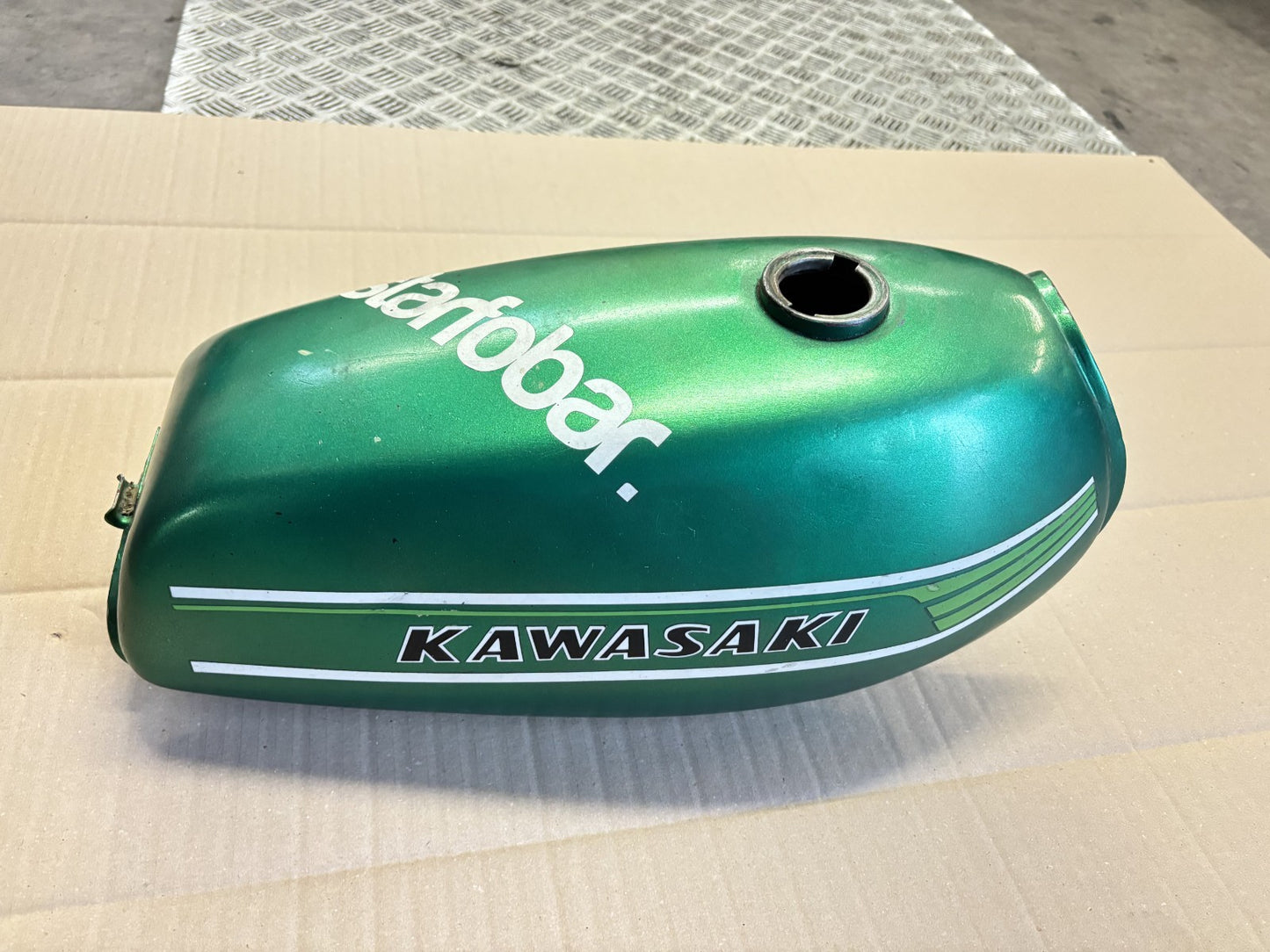 Réservoir d'essence pour Kawasaki 125 KE