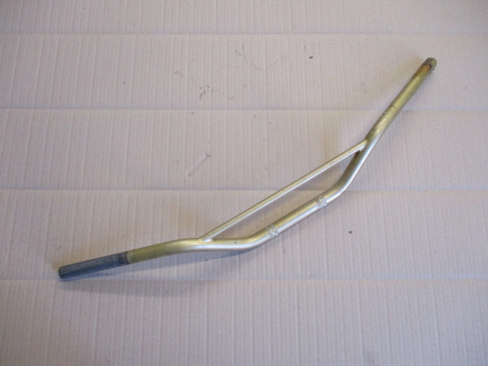 Guidon d'origine pour Honda 650 NX Dominator - RD08A