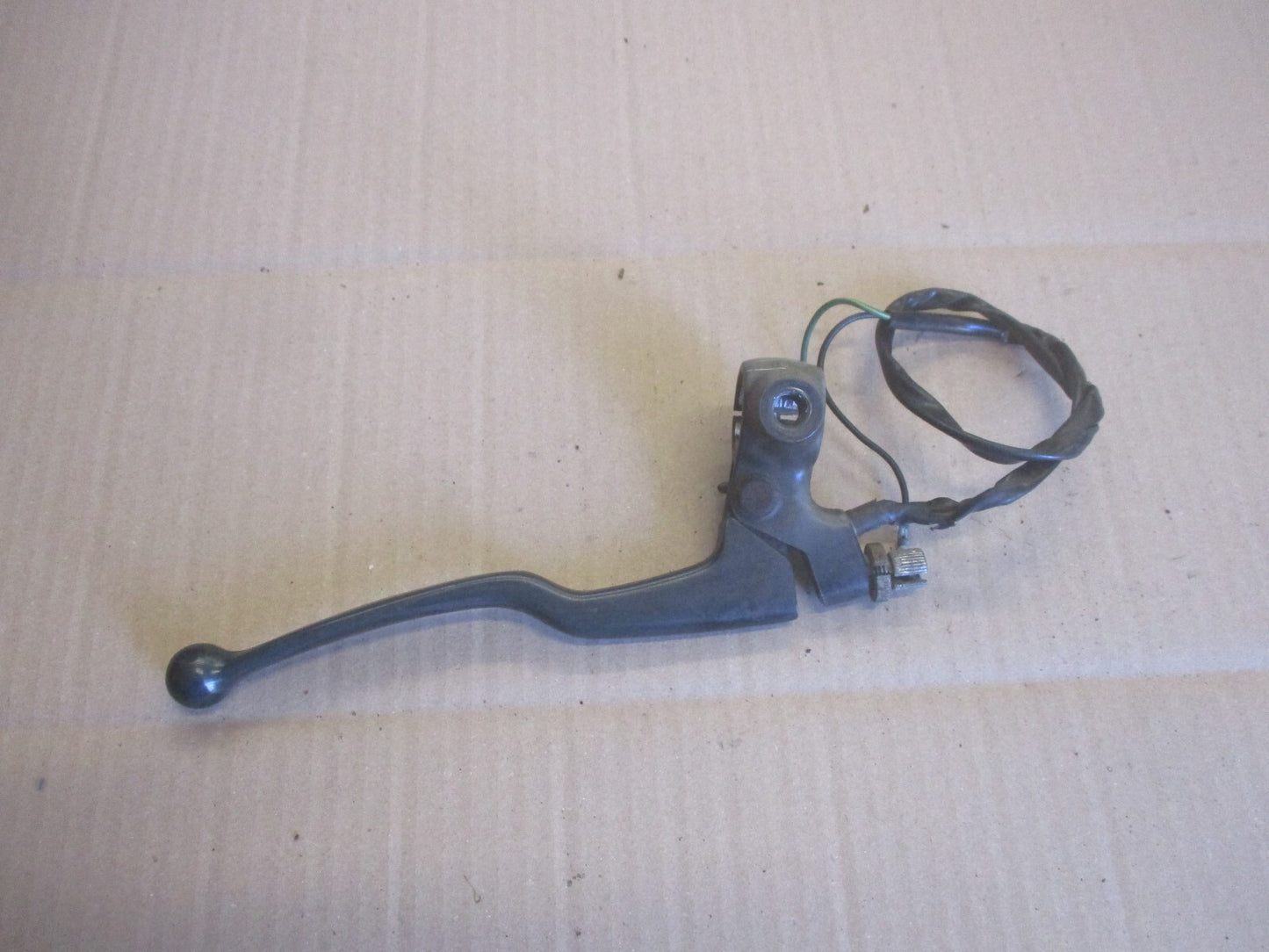 Poignée de frein avant pour Honda 125 XLR - JD04 - Modèle phare rond