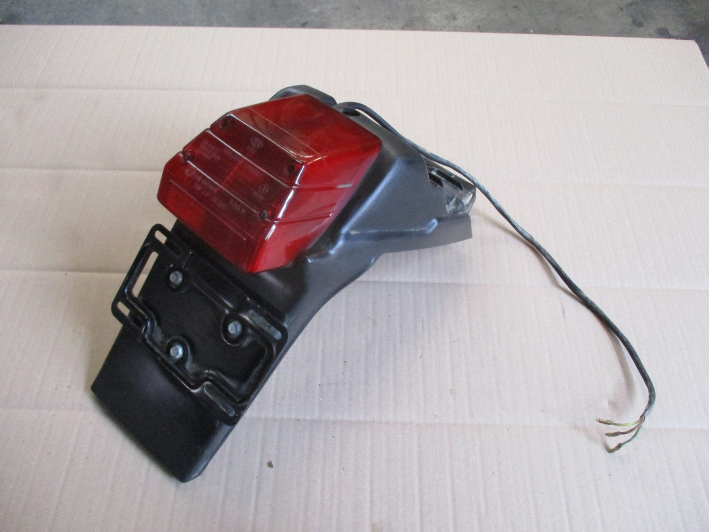 Bavette + feu arrière + support de plaque pour Honda 125 NX Transcity - JD12