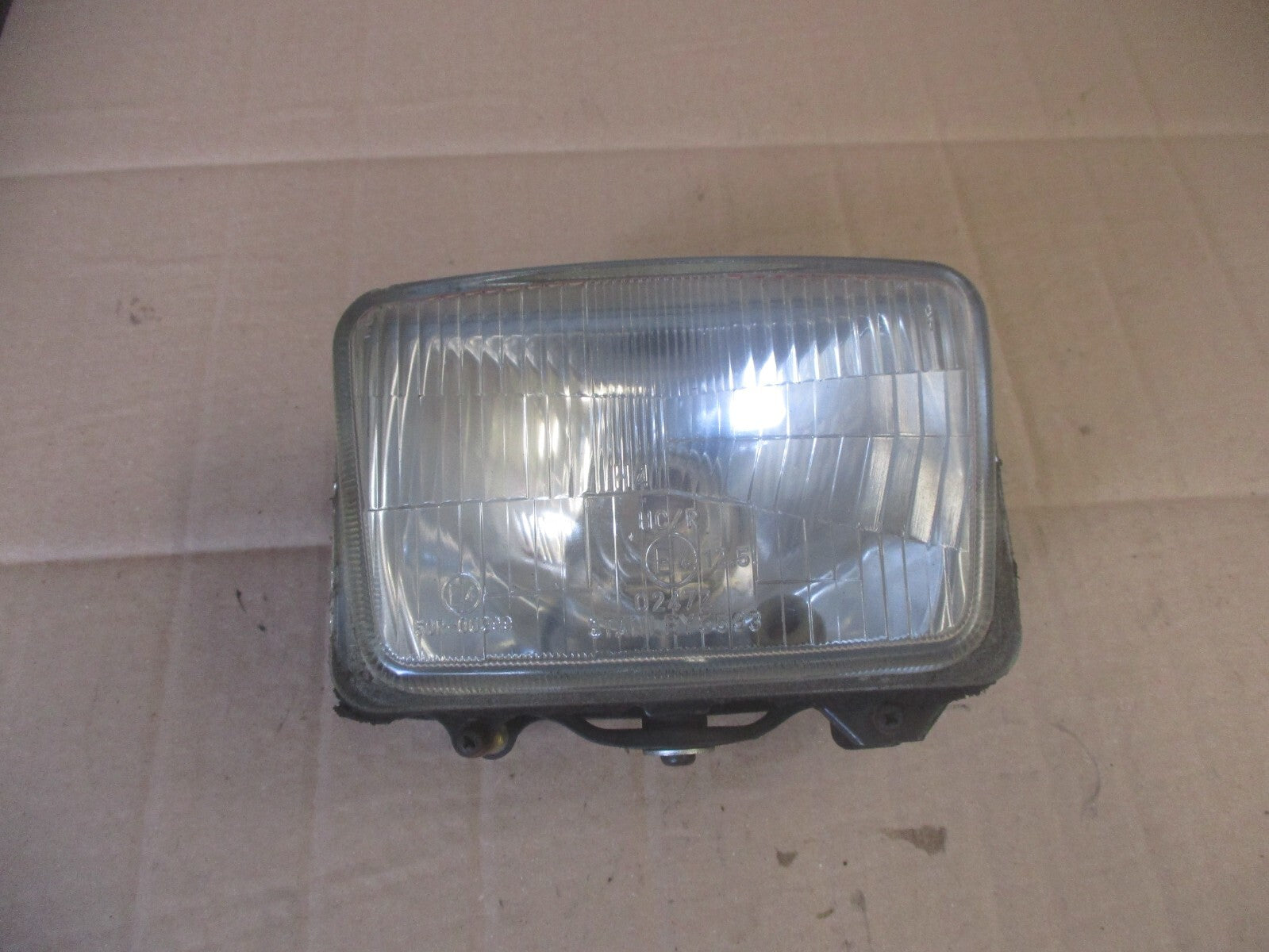 Optique de phare pour Suzuki 650 DR RS SE - SP44A