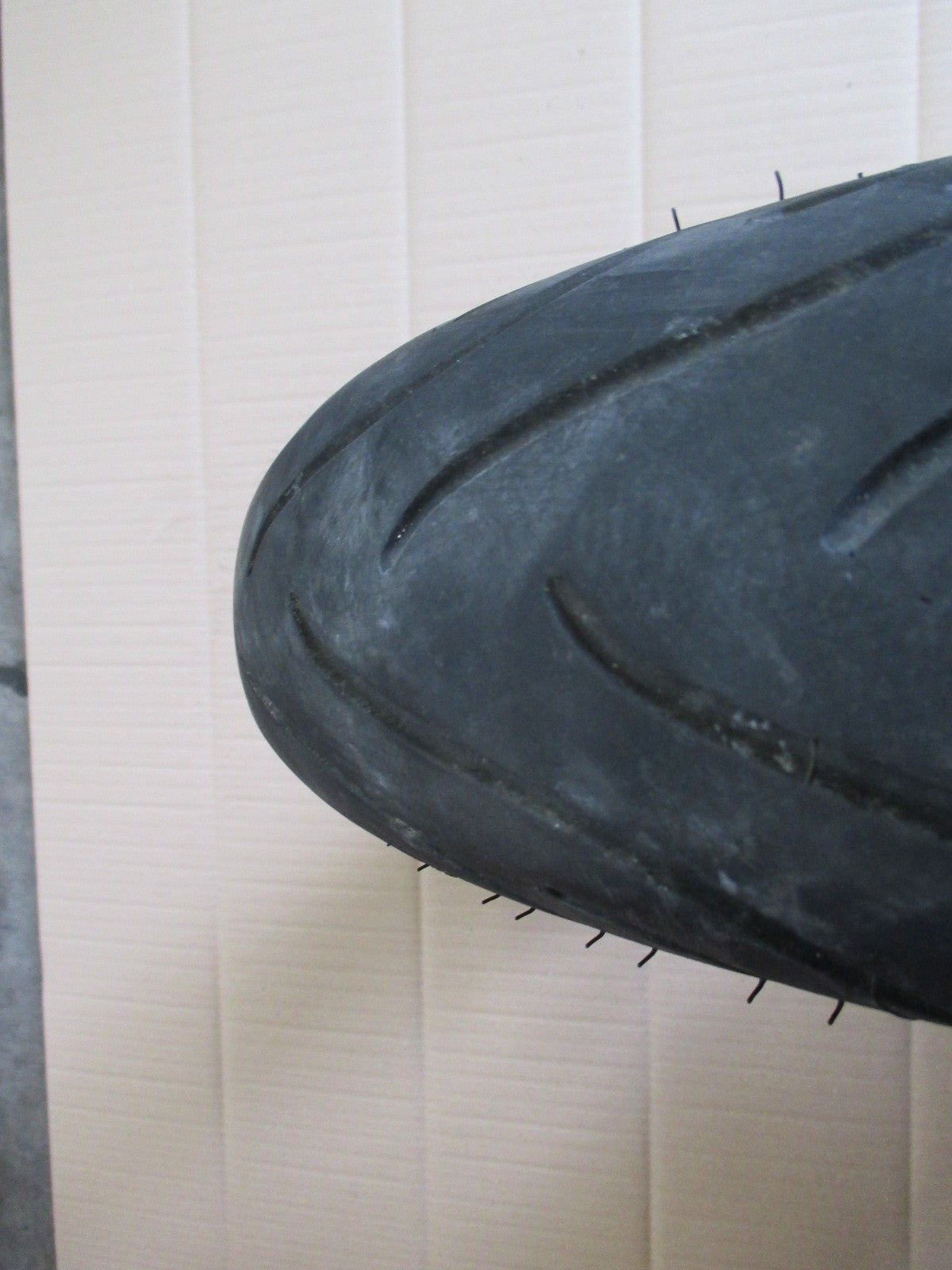 Roue arrière avec pneu MICHELIN ayant peu roulé Yamaha 125 XTX - 17 pouces