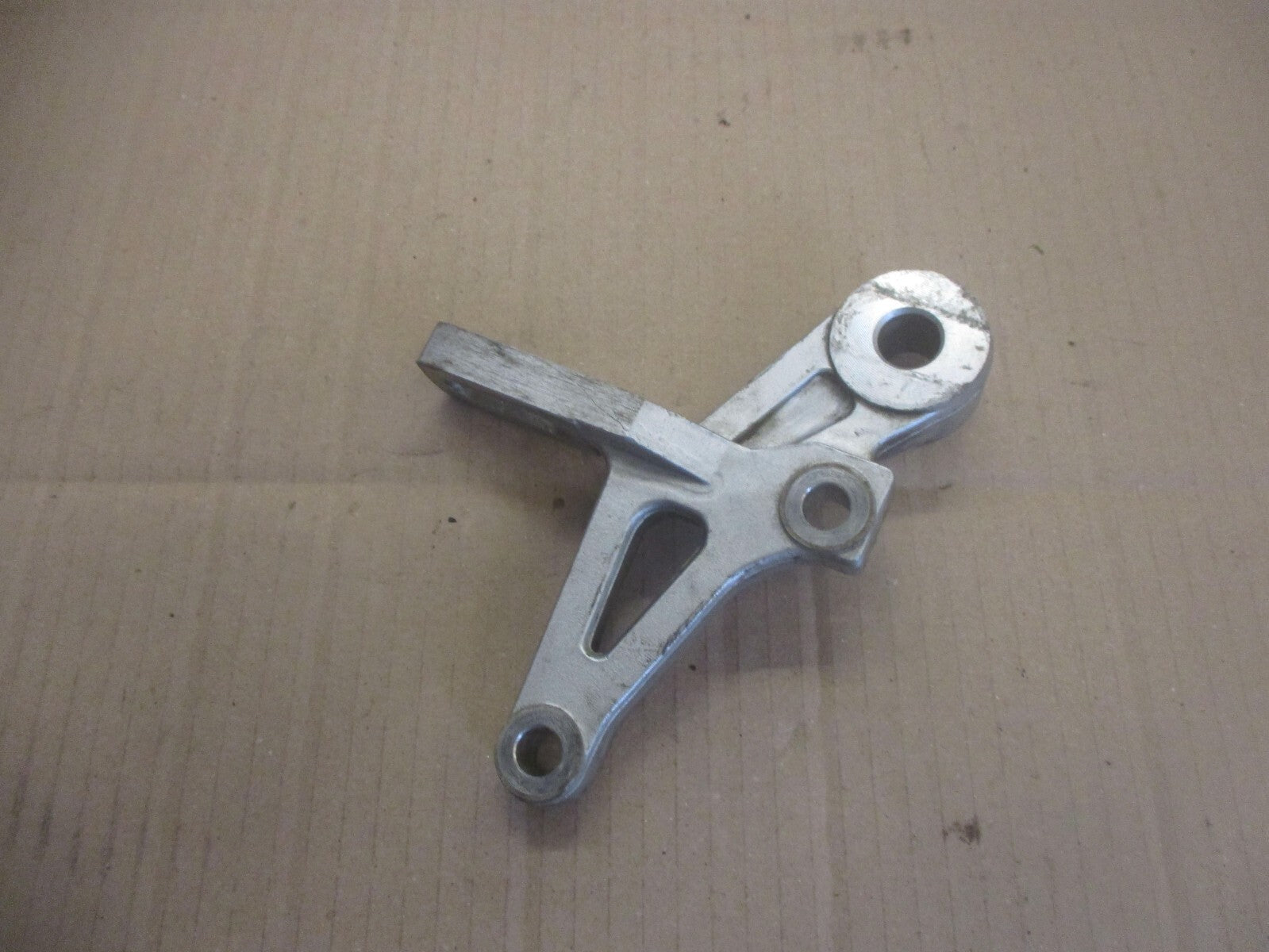 Support étrier arrière pour Yamaha 125 TZR - 4FL