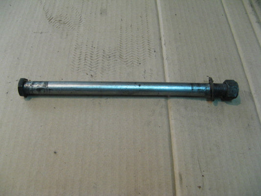 Axe de bras oscillant pour Suzuki 600 DR - SN41A