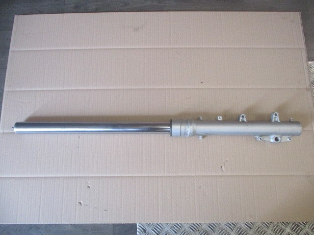 Tube de fourche gauche pour Honda 750 Africa twin - XRV - RD04