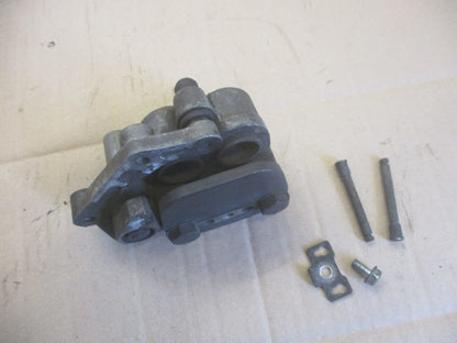 Etrier de frein avant pour Honda 125 Rebel - JC24A - JC26A