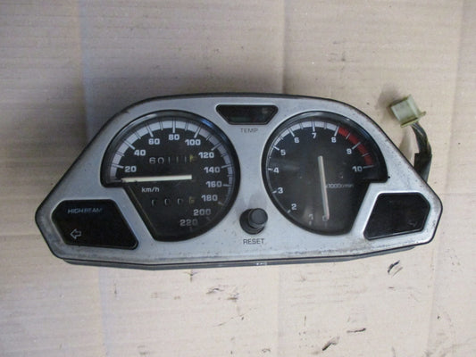 Bloc compteur - compte tours 60111 kms pour 750 XTZ - 3LD