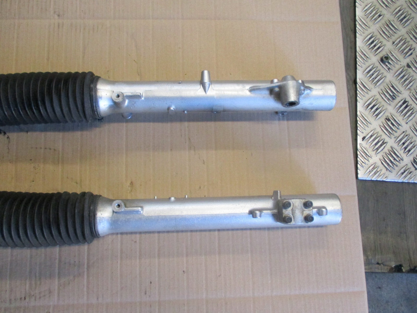 Fourche pour Honda 650 NX Dominator - RD02 - A partir de 1992