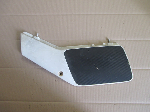 Cache latéral gauche pour Suzuki 600 DR - 650 DR - SN41A - SP41A
