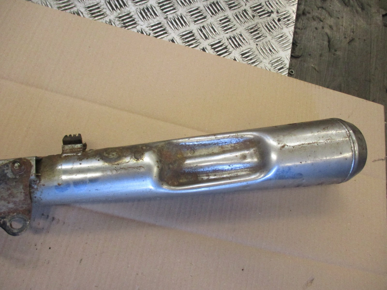 Pot d'échappement gauche pour Honda 125 CBT - CB125T - 125 Twin