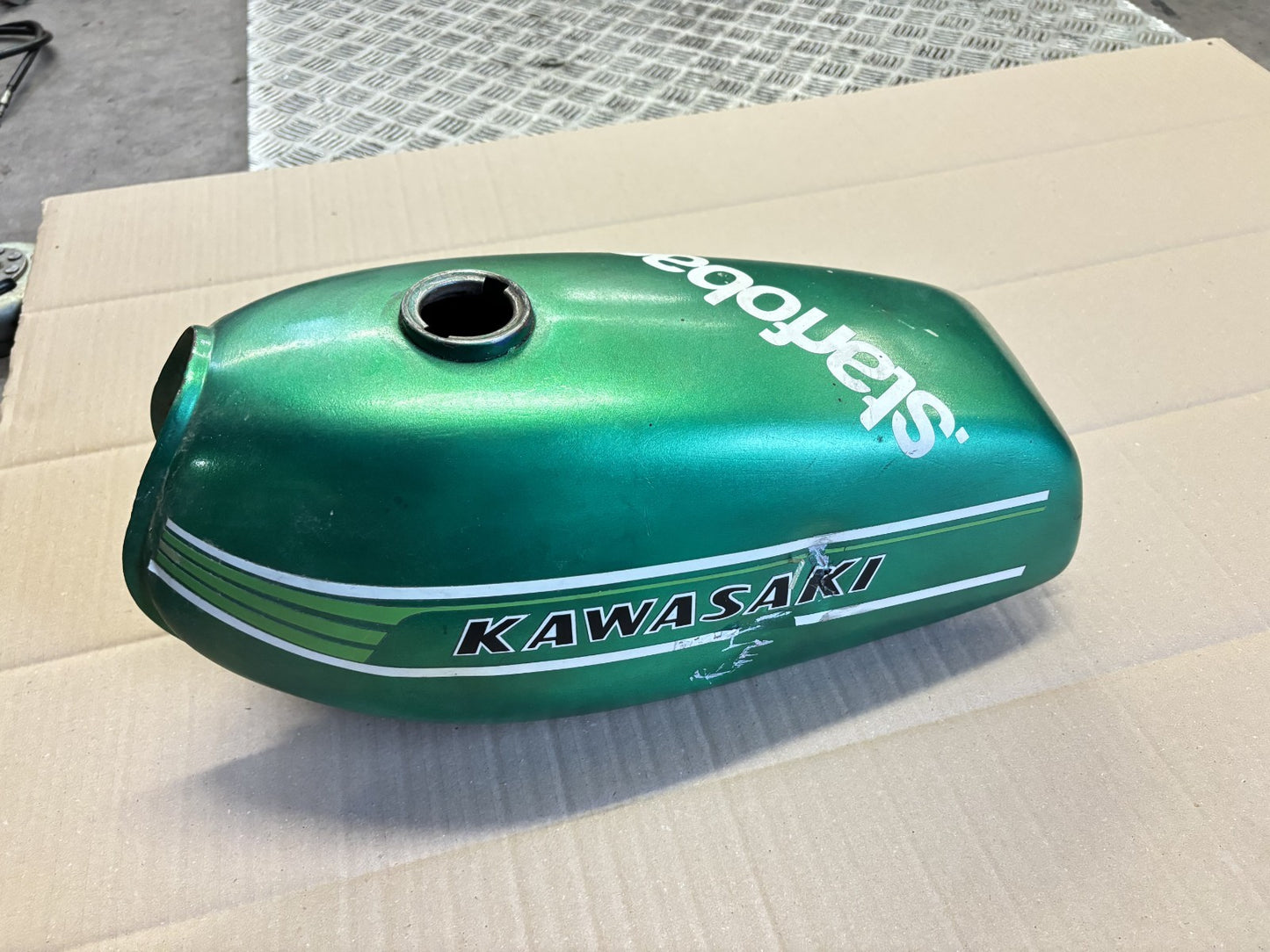 Réservoir d'essence pour Kawasaki 125 KE