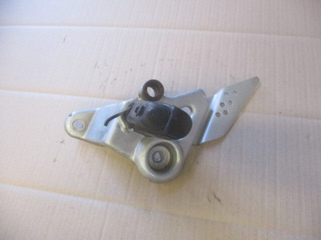 Platine cale pieds avant droite pour Honda 125 CBF - JC40A