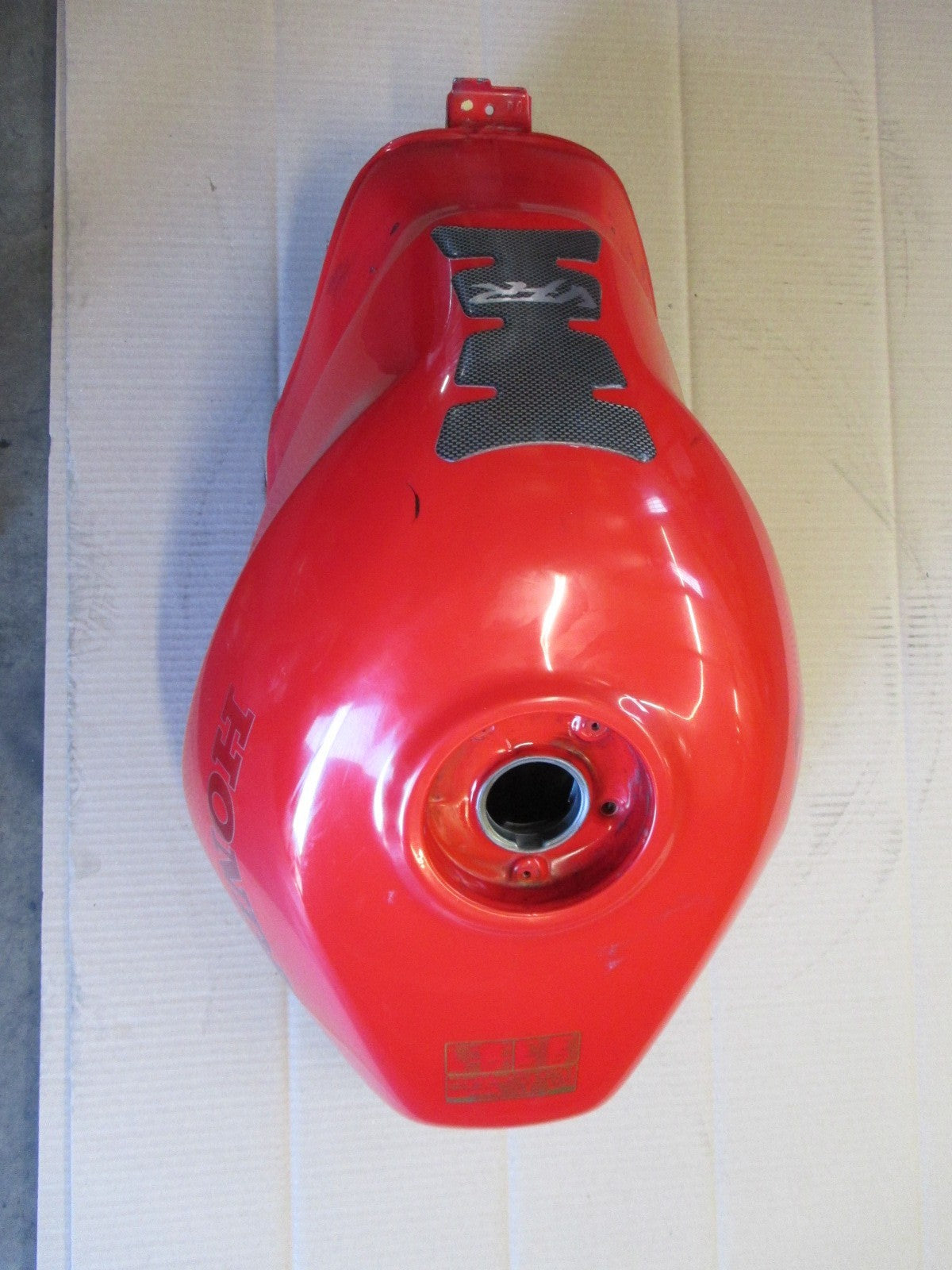 Réservoir essence pour Honda 750 VFR - RC36 - Phase 1 - 1990 / 1993