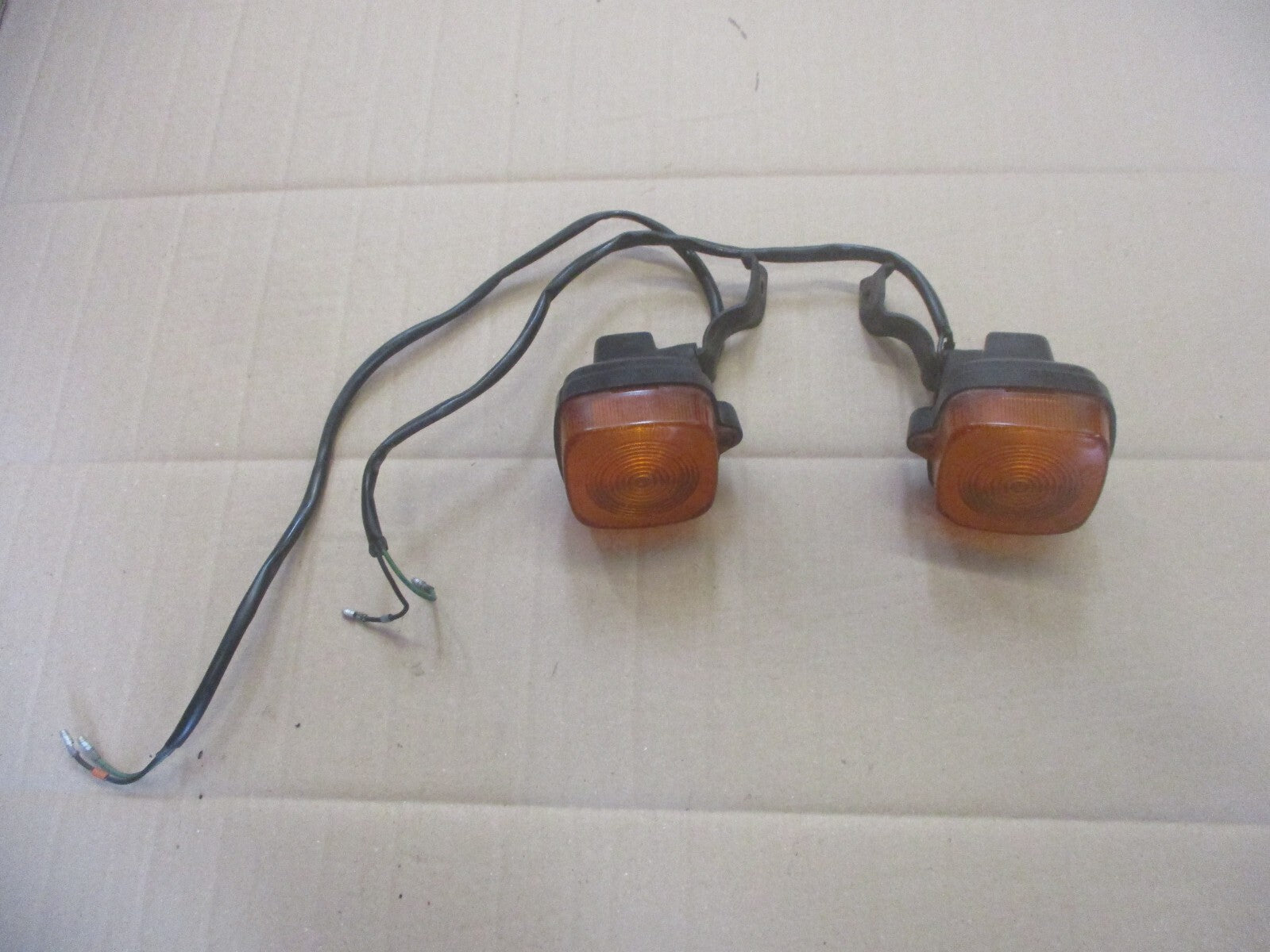 Clignotants avant pour Honda 125 XLR - JD04 - Modèle phare rond