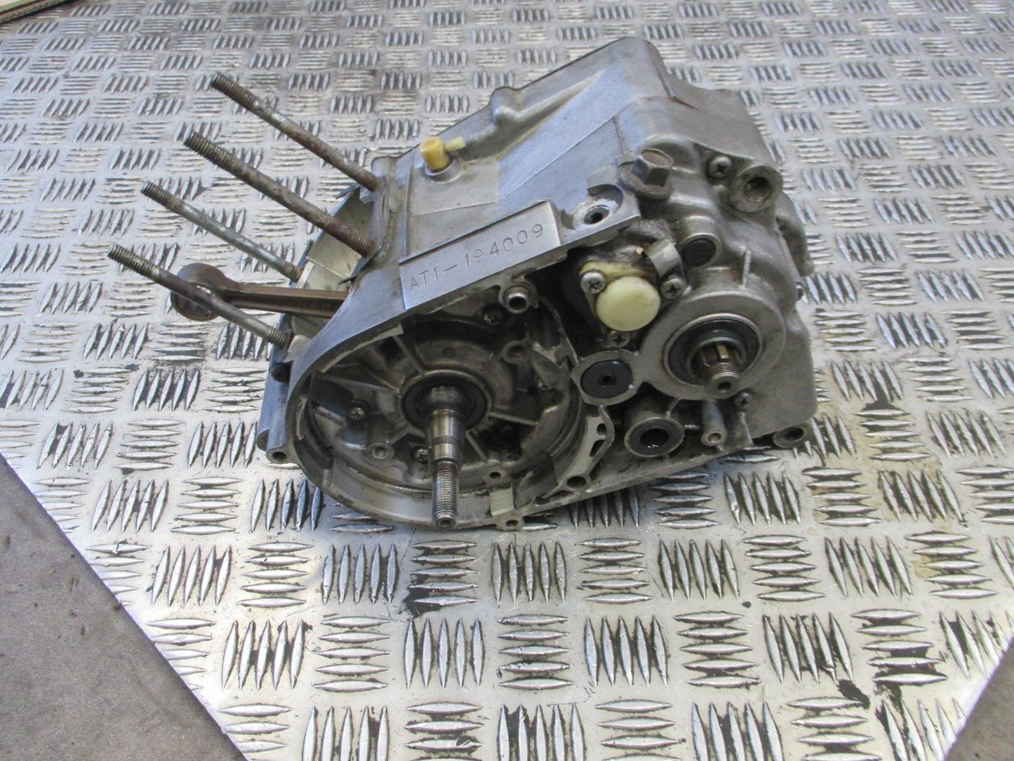 Bas moteur pour Yamaha 125 AT1