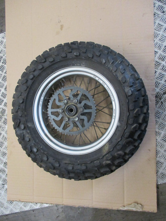 Roue arrière pneu bon état Yamaha 125 TW - DE01 - Phase 1 - Tambour 110 mm