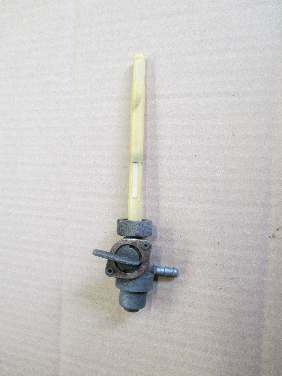 Robinet d'essence pour Honda 600 XLL - XLM - XLLM - PD04