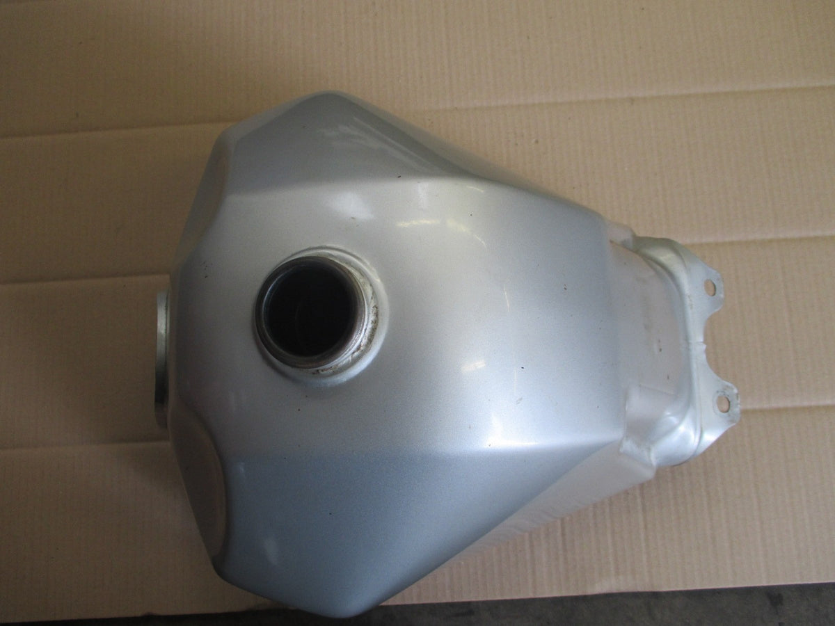 Réservoir d'essence pour Suzuki 600 DR - 650 DR - SN41A - SP41A
