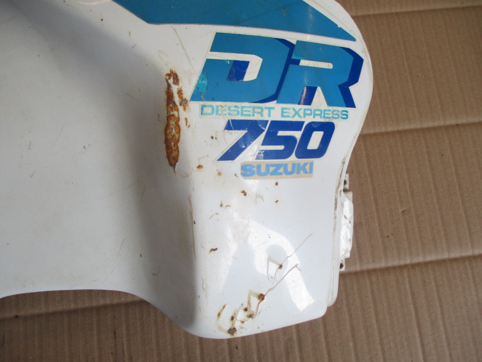 Réservoirs pour Suzuki 750 DR - 800 DR - SR41 - SR42A
