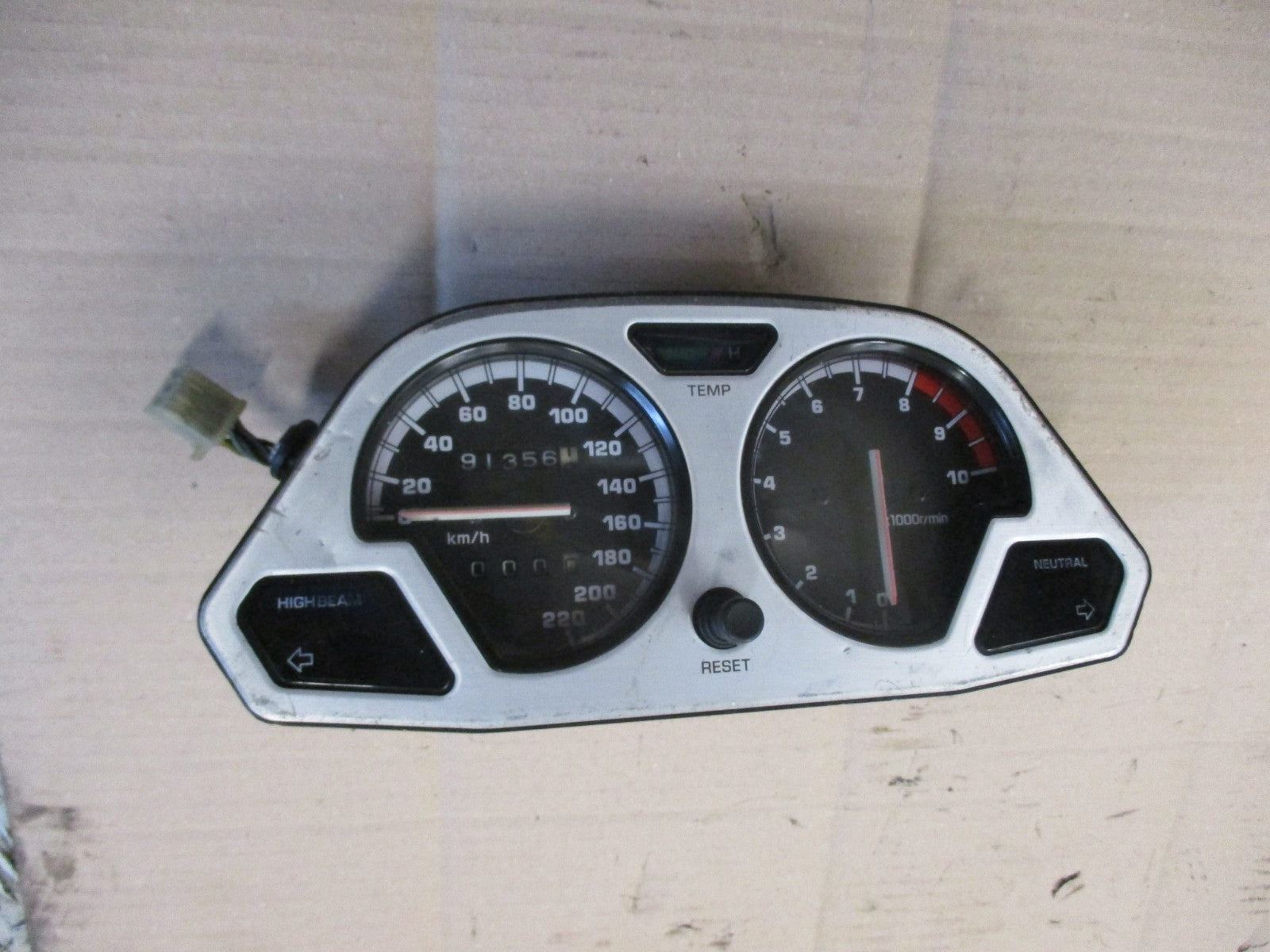 Bloc compteur - compte tours 91356 kms pour 750 XTZ - 3LD