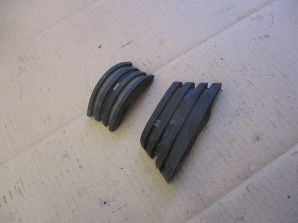 Caoutchoucs sous réservoir pour Suzuki 125 DR - SF44A