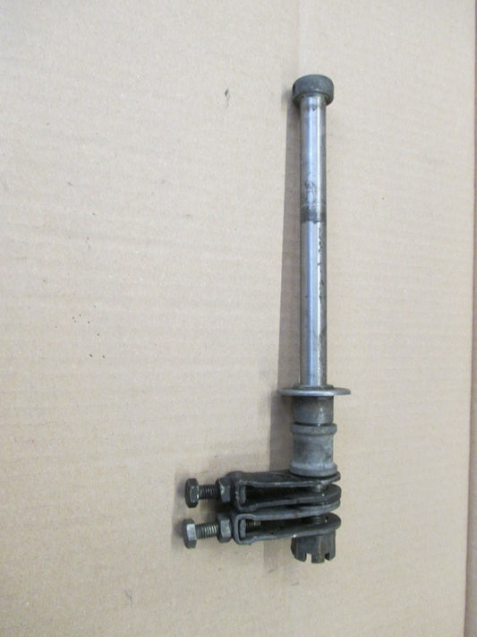 Axe de roue arrière pour Suzuki 125 TS ER - 1979 / 1981