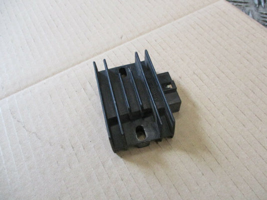 Régulateur 5 broches pour Yamaha 125 XTX - XTR