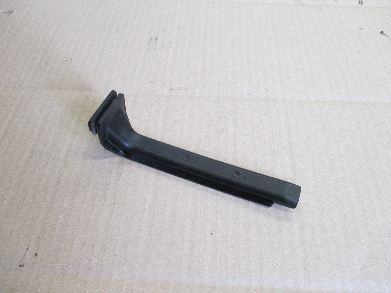 Cache fils sous garde boue arrière pour Honda 600 XLL - XLM - XLLM - PD04