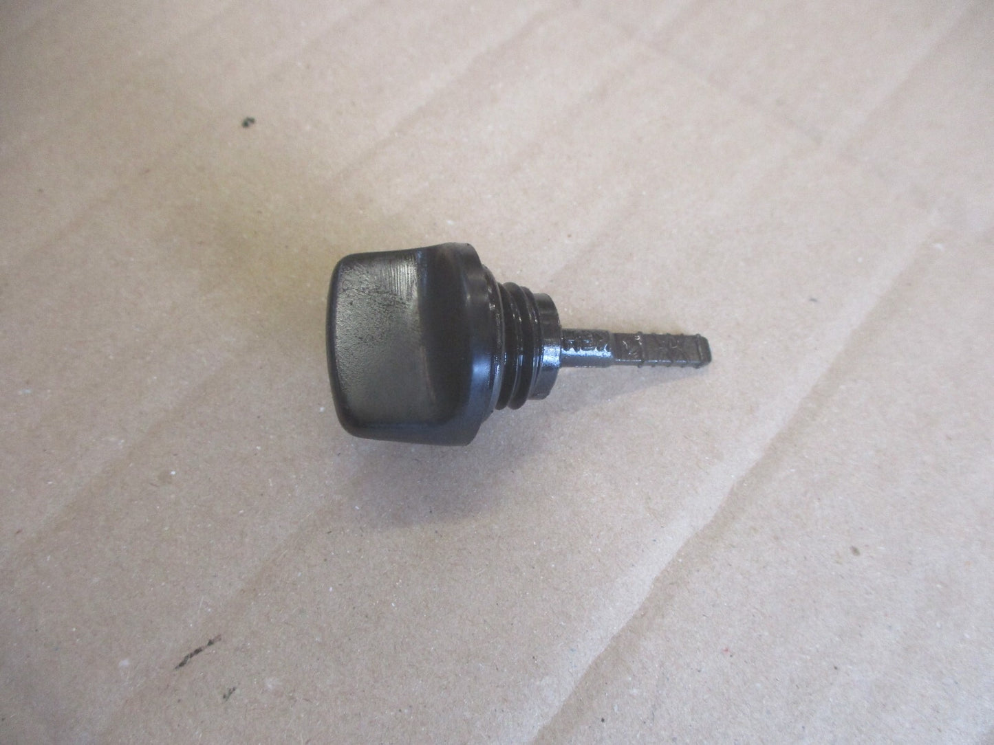 Bouchon jauge à huile pour Honda 125 CBR - JC34