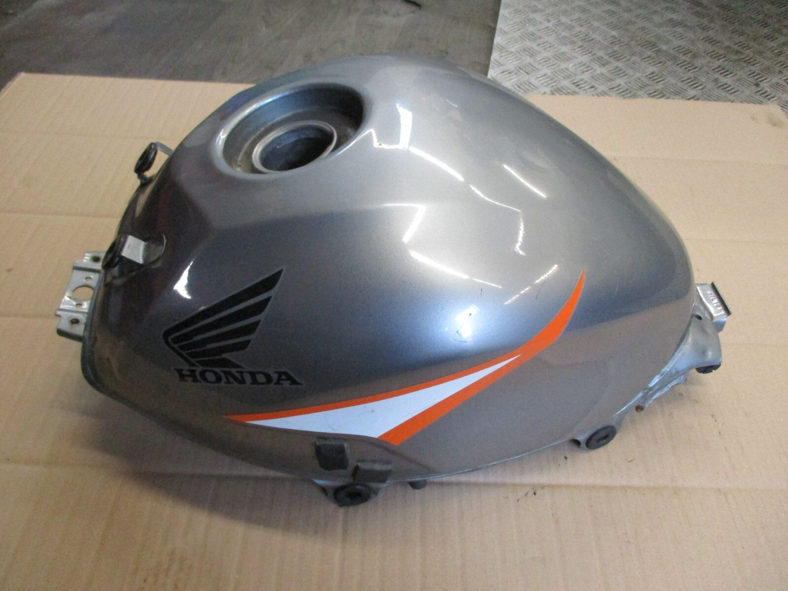 Réservoir d'essence pour Honda 125 CBR - JC50 - 2011 / 2018