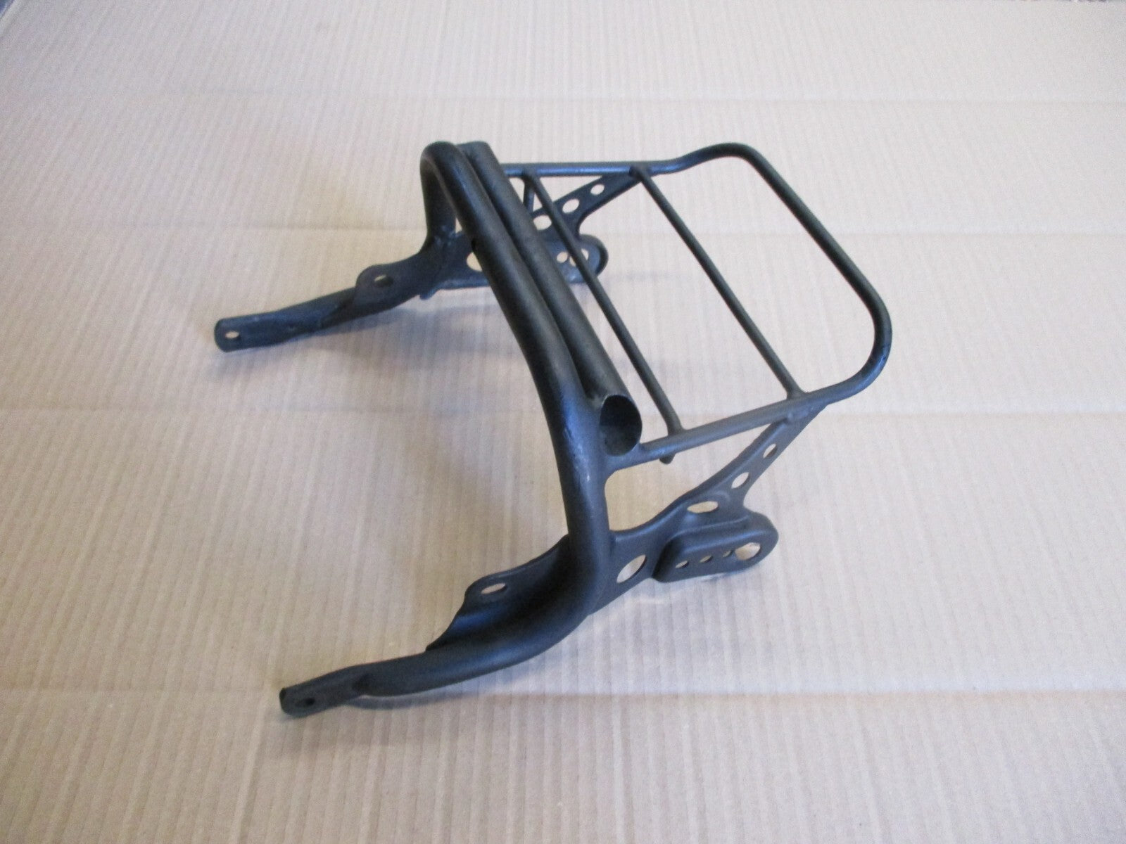 Porte bagage avec tube pour antivol U pour Honda 600 XLR - PD03