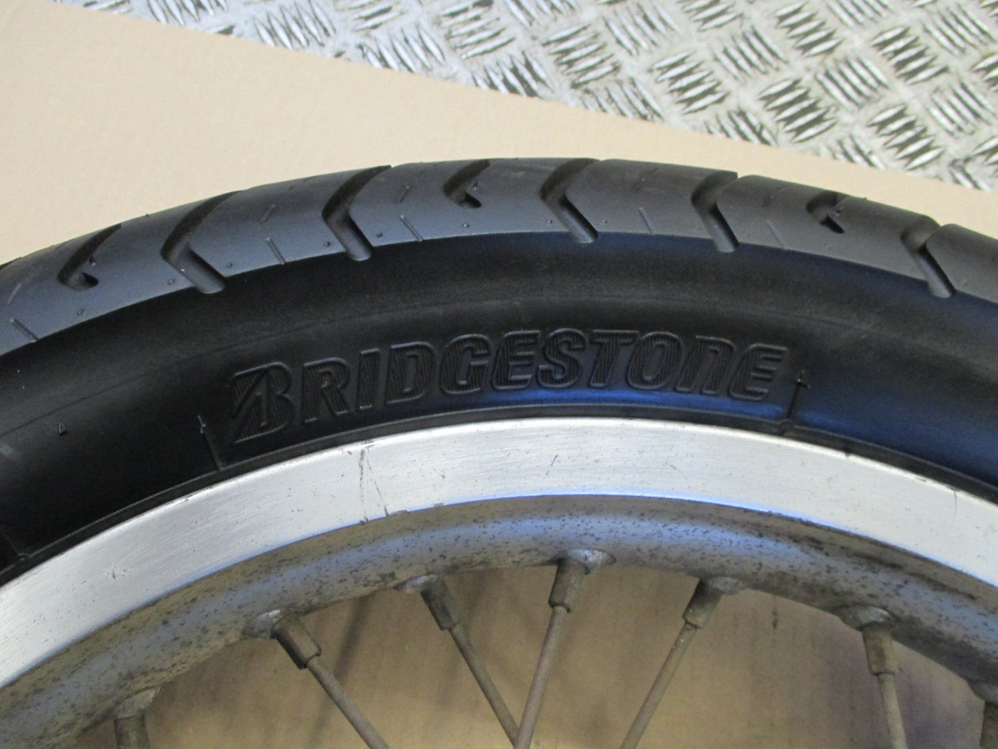 Roue arrière 2.50x17 couleur alu pour Honda 600 Transalp - PD06 - PD10
