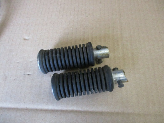 Cales pieds arrière pour Suzuki 125 GZ Marauder