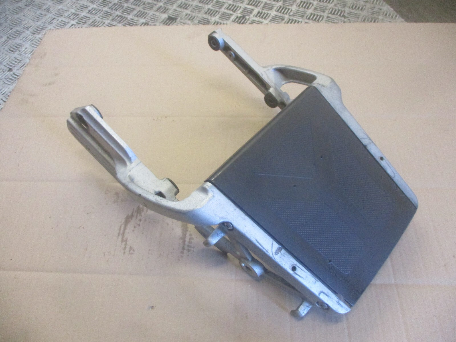 Porte bagage pour Yamaha 660 XTZ - 3YF