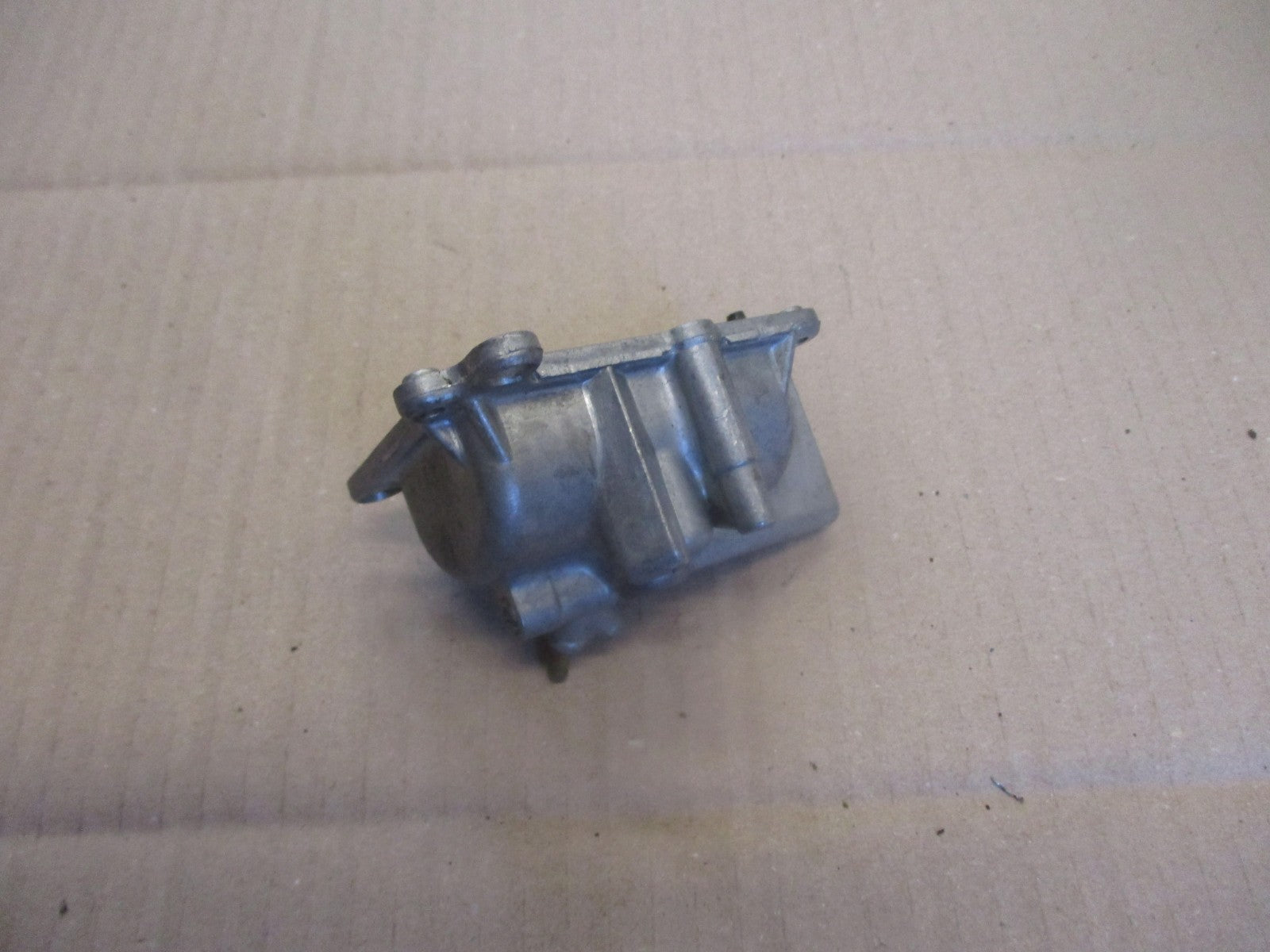 Cuve de carburateur pour Yamaha 125 DTR - DTRE