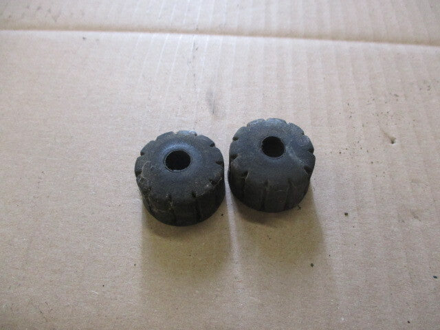 Caoutchoucs avant de réservoir pour Honda 125 CM - JC05
