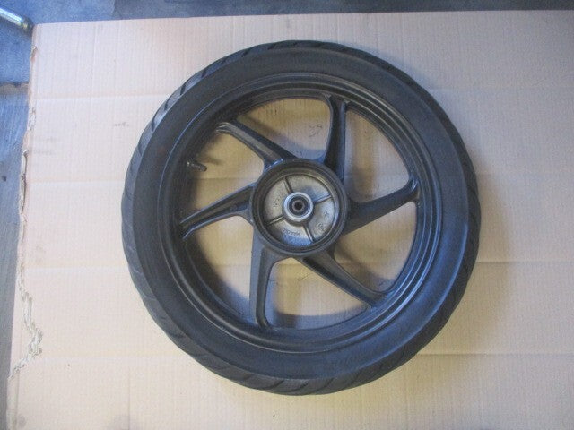 Roue arrière avec pneu peu roulé pour Honda 125 CBF - JC40A