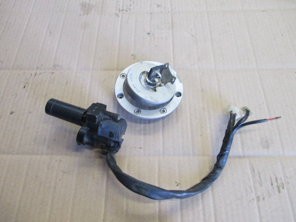 Nieman + bouchon essence pour Honda 650 NTV REVERE - RC33