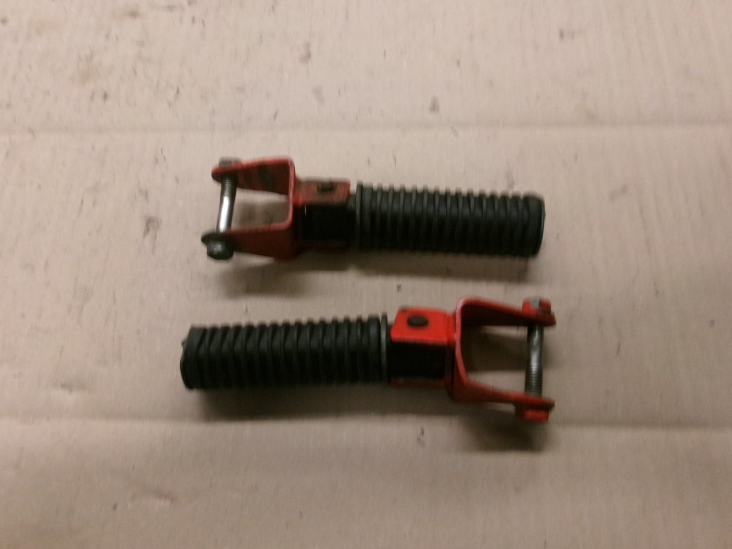 Cales pieds arrière pour Honda 125 XLS - XR